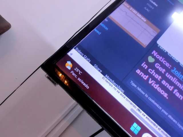 Jonnyandlexyhot live cam preview