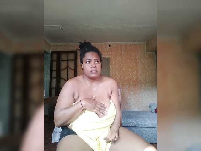 GoddessCarrie live cam on BongaCams