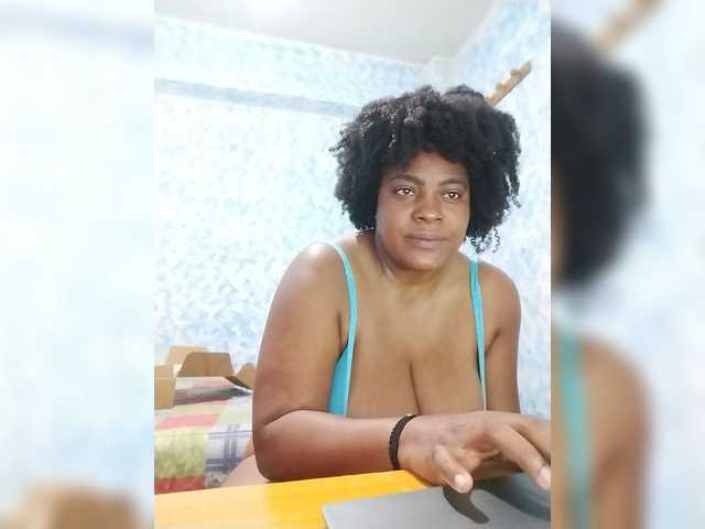 GoddessCarrie live cam on BongaCams