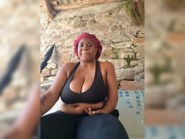 GoddessCarrie live cam on BongaCams