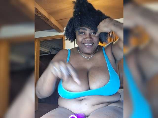 GoddessCarrie live cam on BongaCams