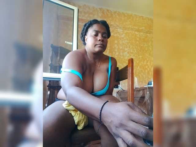 GoddessCarrie live cam on BongaCams