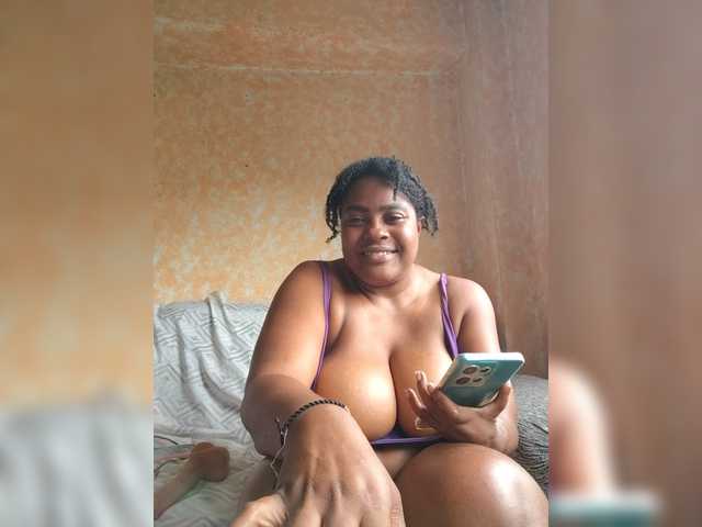 GoddessCarrie live cam on BongaCams