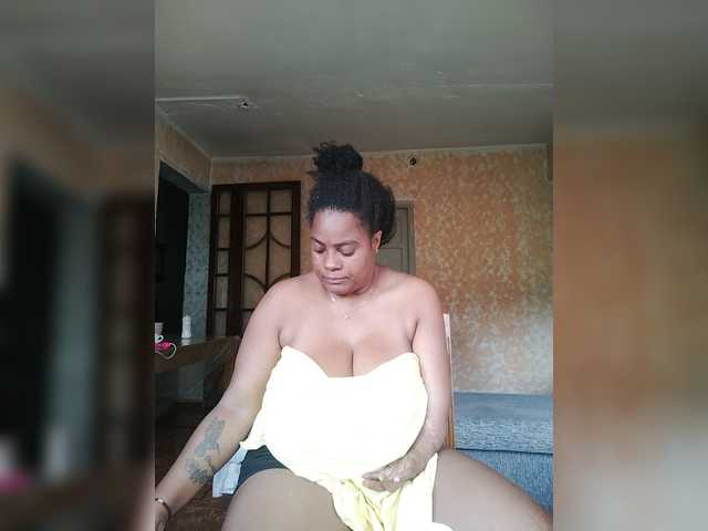 GoddessCarrie live cam on BongaCams