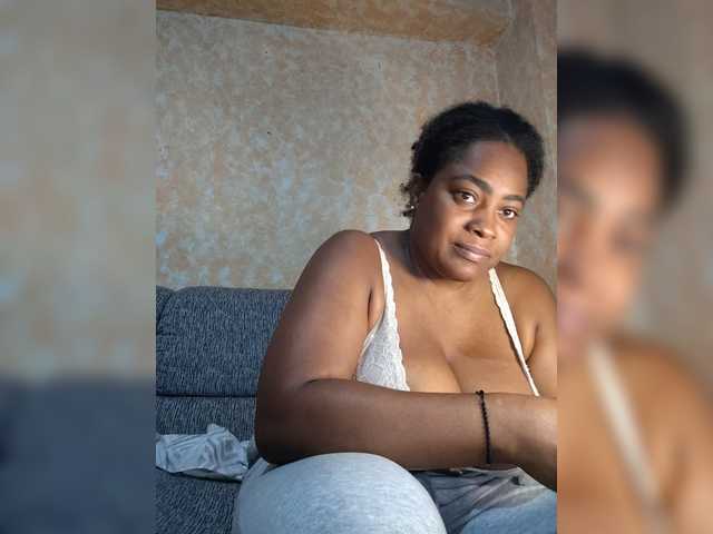 GoddessCarrie live cam on BongaCams