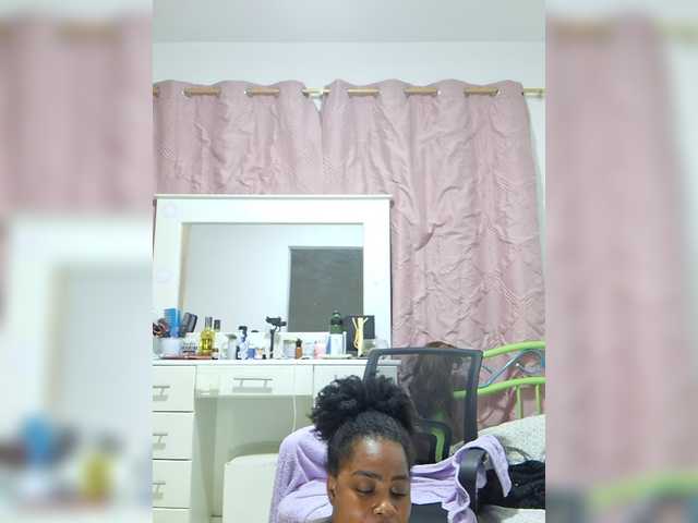 GoddessCarrie live cam on BongaCams