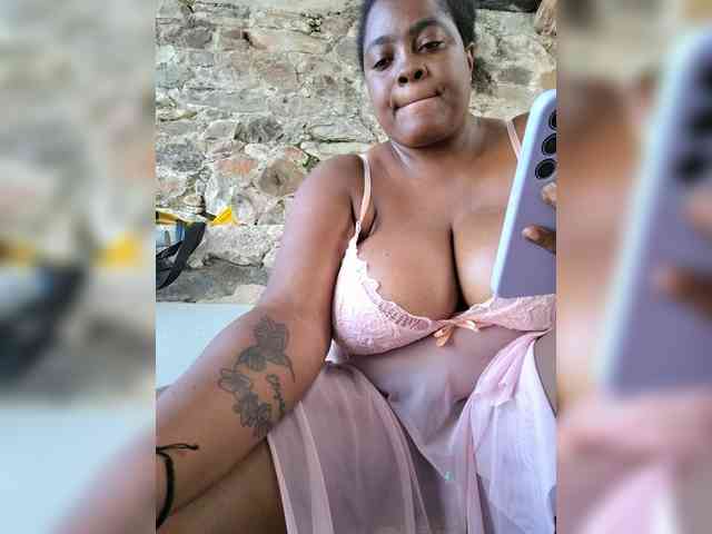 GoddessCarrie webcam