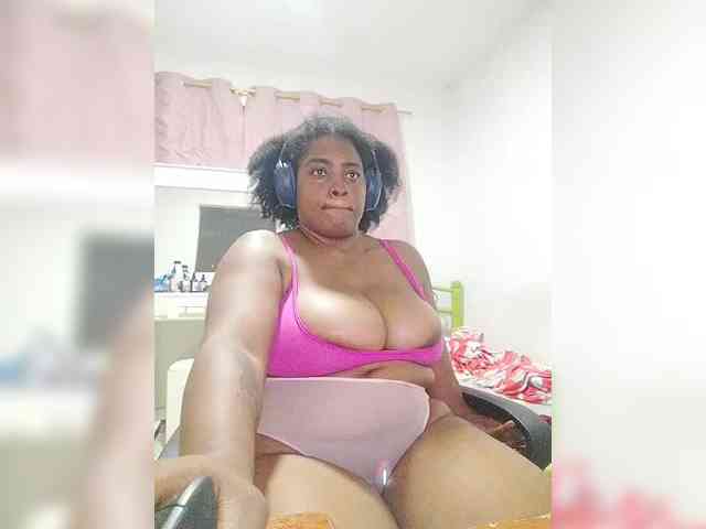 GoddessCarrie webcam