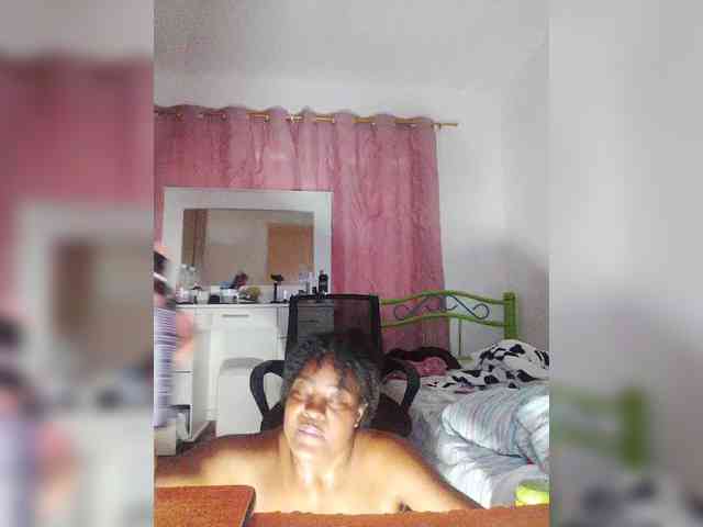 GoddessCarrie webcam