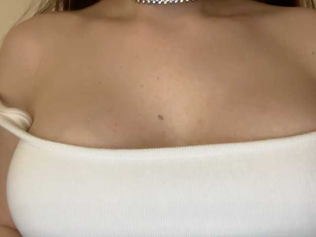 BabeRosiee live cam on BongaCams