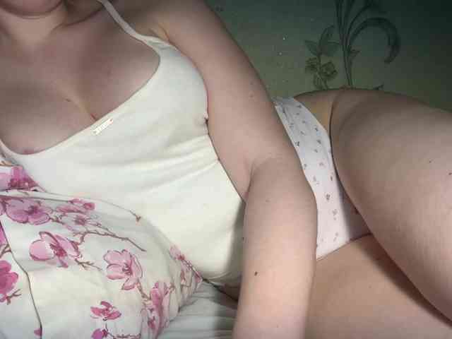 GoddessBratRosa webcam