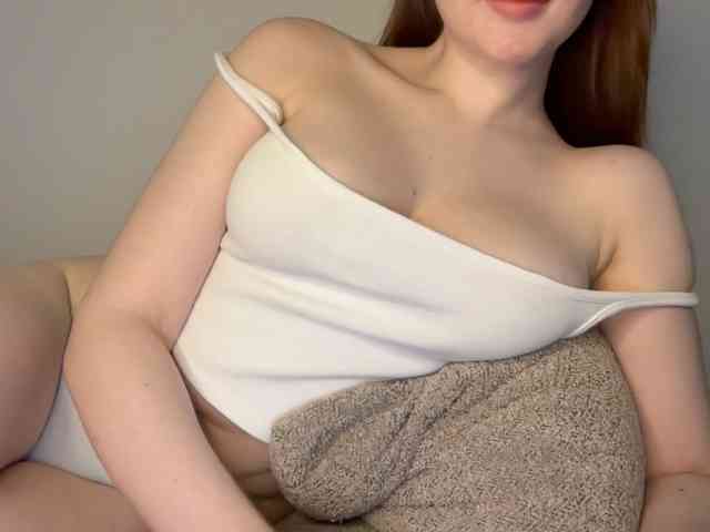 GoddessBratRosa webcam
