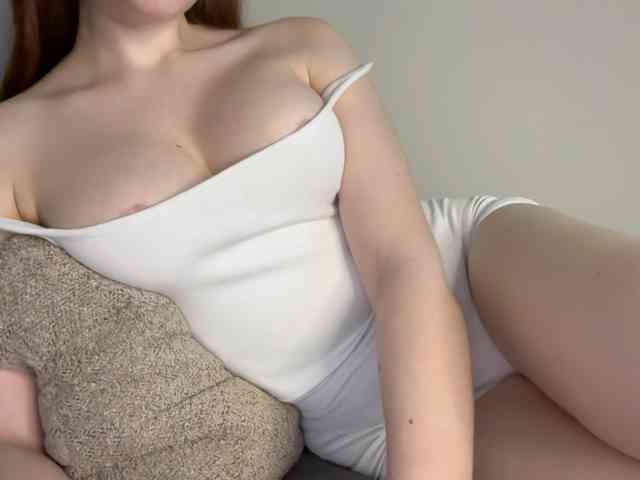 GoddessBratRosa webcam