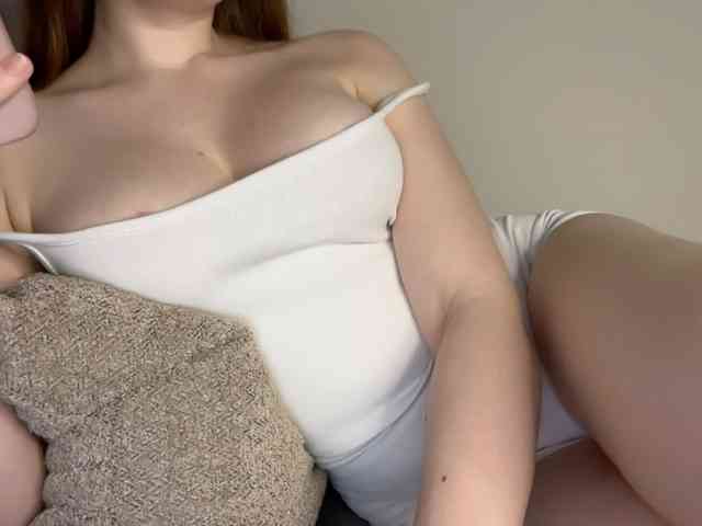 GoddessBratRosa webcam