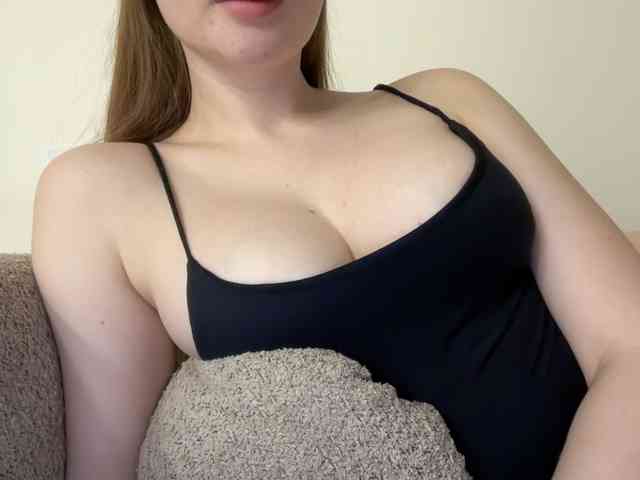 GoddessBratRosa webcam
