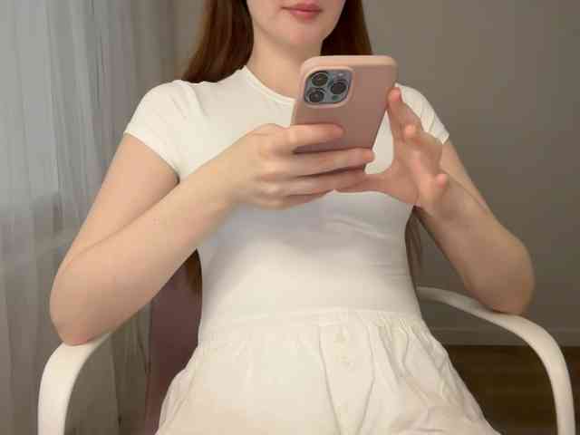 GoddessBratRosa webcam