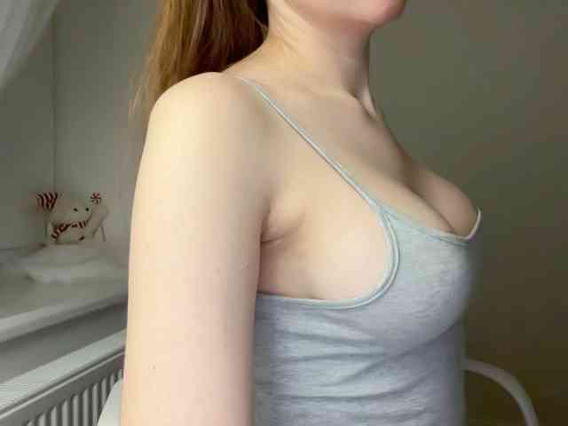 GoddessBratRosa webcam
