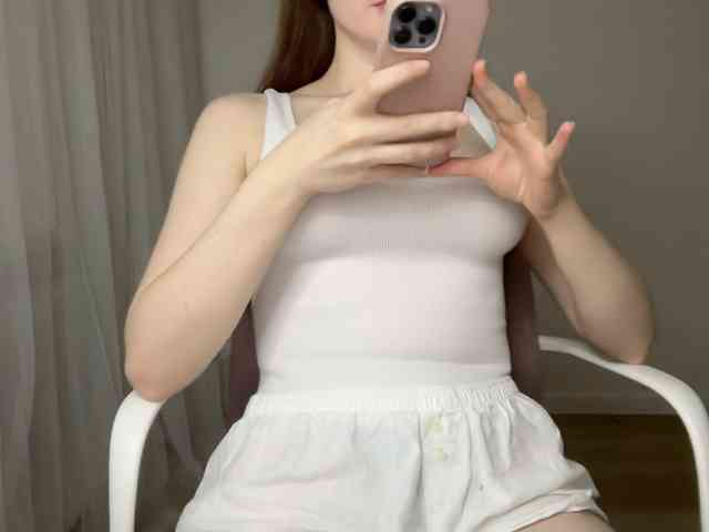 GoddessBratRosa webcam