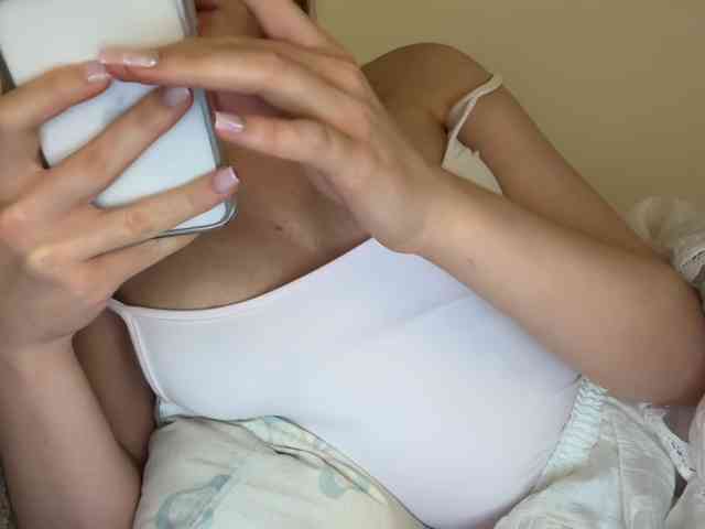 GoddessBratRosa webcam
