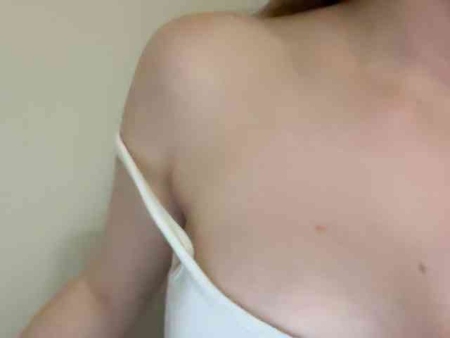 GoddessBratRosa webcam