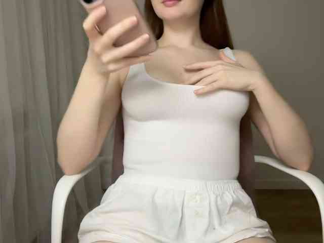 GoddessBratRosa webcam