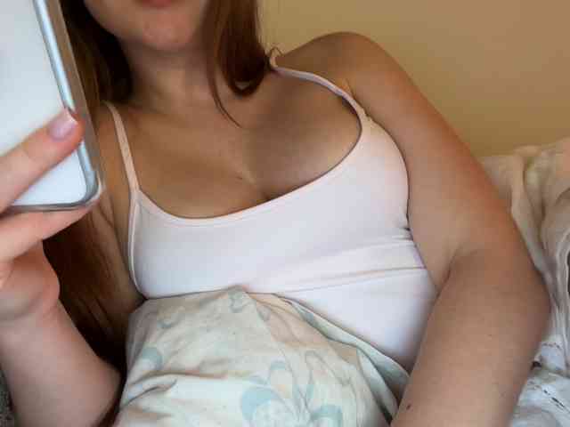 GoddessBratRosa webcam