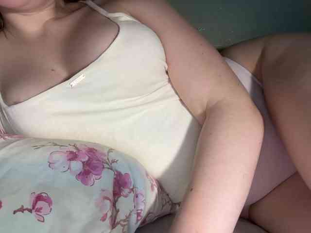 GoddessBratRosa webcam