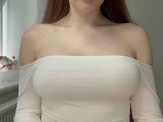 GoddessBratRosa webcam