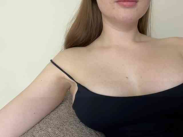 Model: GoddessBratRosa