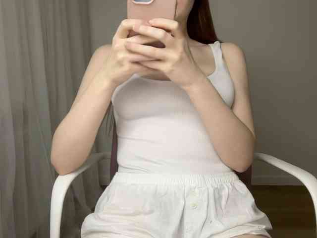 GoddessBratRosa webcam