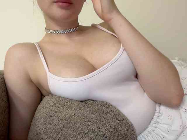GoddessBratRosa webcam