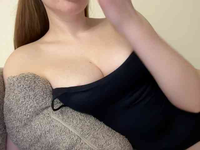 GoddessBratRosa webcam