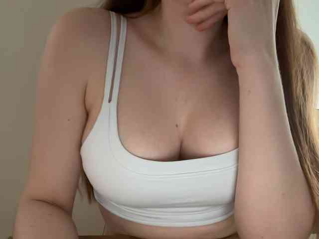 GoddessBratRosa webcam