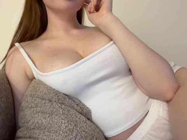 GoddessBratRosa webcam