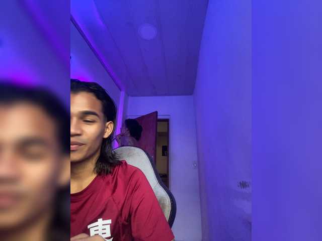 ROOMEXOTIC11 live cam on BongaCams