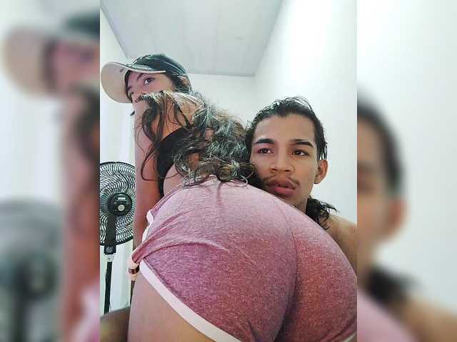 ROOMEXOTIC11 live webcam show