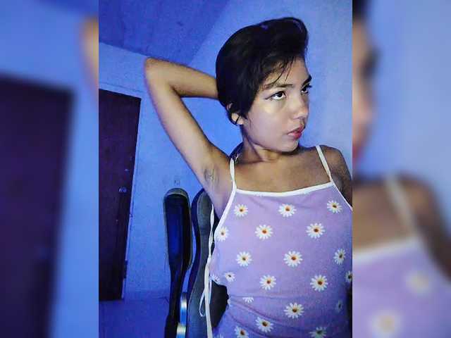 ROOMEXOTIC11 live cam on BongaCams