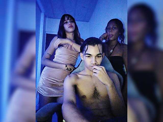 ROOMEXOTIC11 live cam on BongaCams