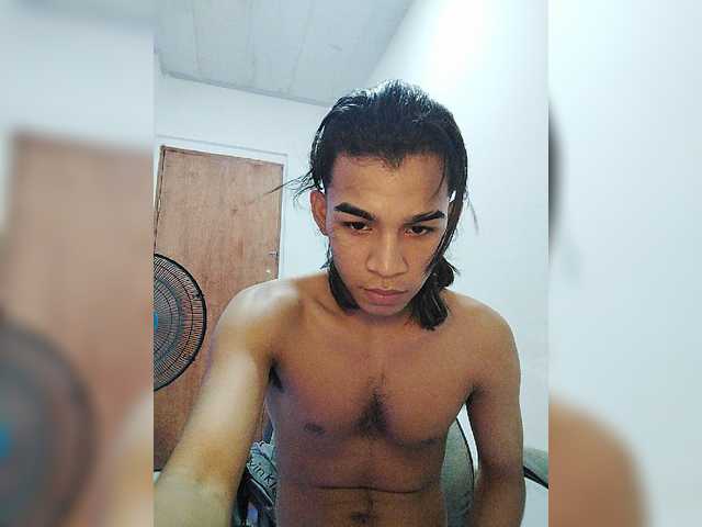 ROOMEXOTIC11 live cam on BongaCams