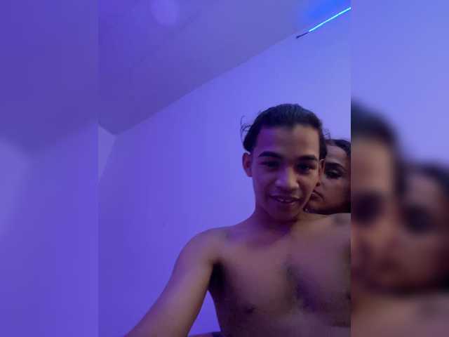 ROOMEXOTIC11 live cam on BongaCams
