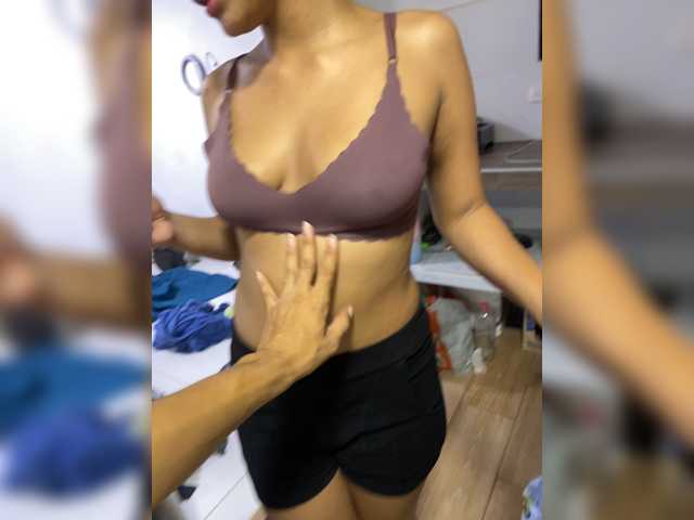 ROOMEXOTIC11 live cam on BongaCams