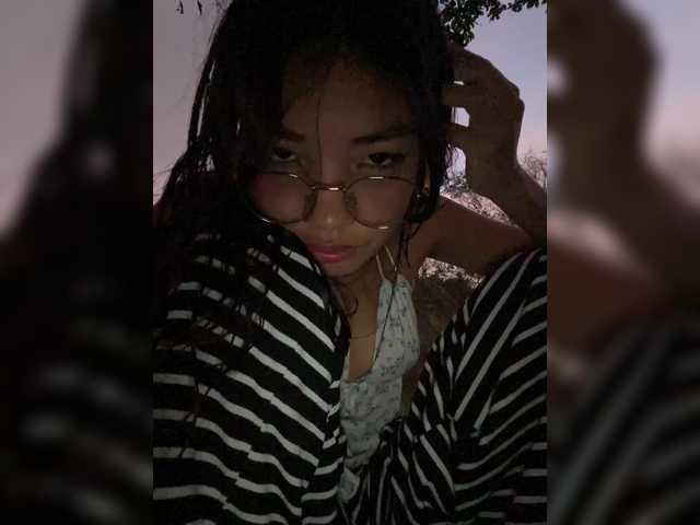 ROOMEXOTIC11's BongaCams profile