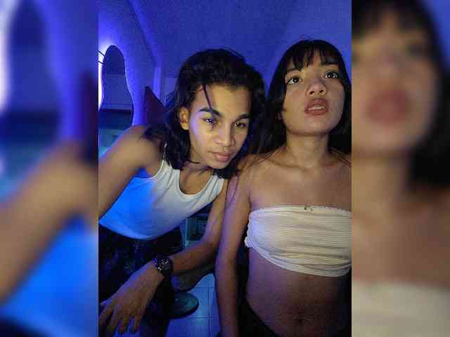 ROOMEXOTIC11 webcam