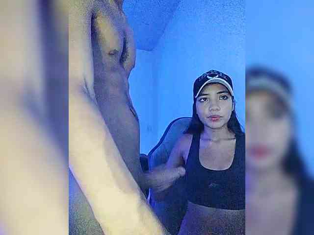 ROOMEXOTIC11 webcam