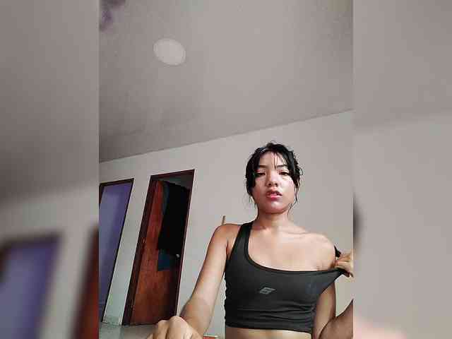 ROOMEXOTIC11 webcam