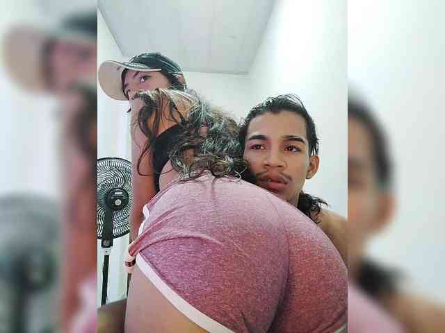 ROOMEXOTIC11 webcam