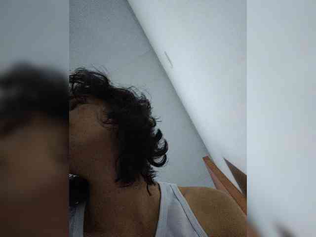 ROOMEXOTIC11 webcam