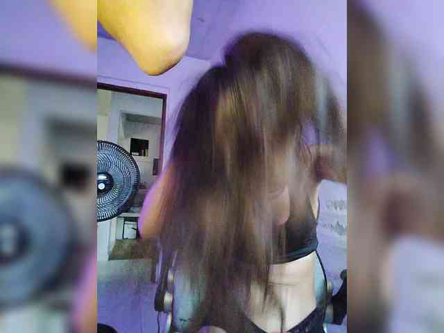 ROOMEXOTIC11 webcam