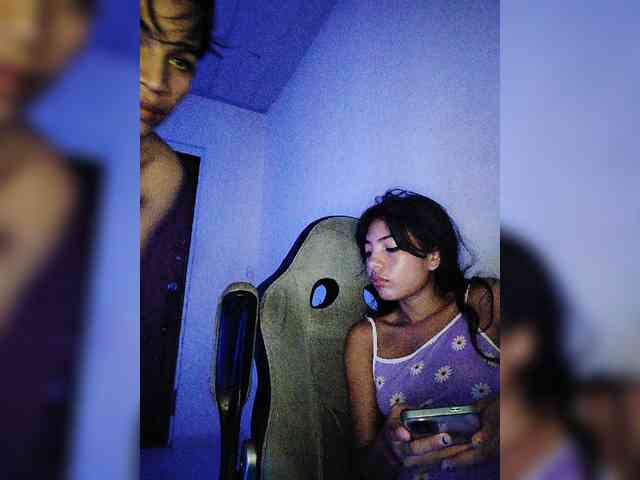 Roomexotic11's cam show statistics and live stream
