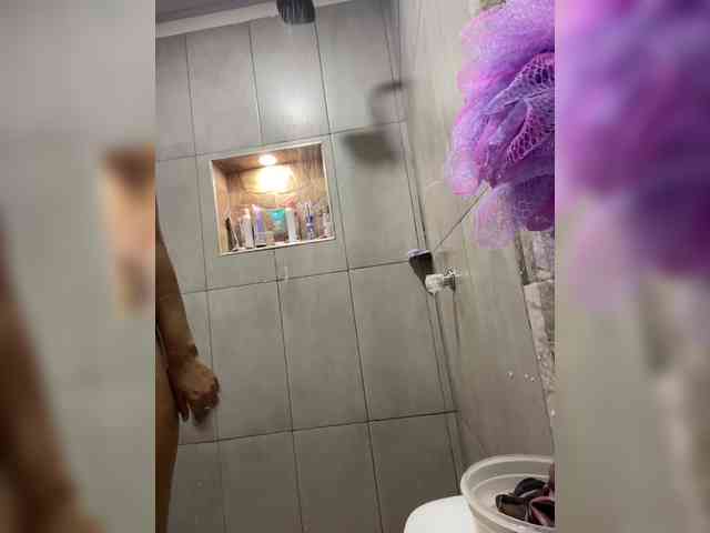 ROOMEXOTIC11 webcam